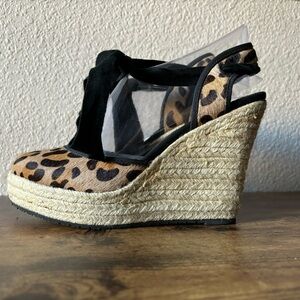 New Charles David Women’s 8.5 Animal Print Calf Hair Lace Up Wedge Sandals